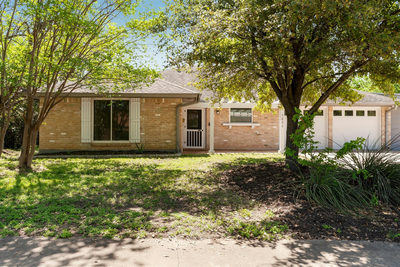 5805 Gateshead Dr — photo 2