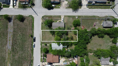 408 Symes St — photo 3