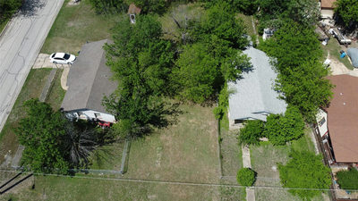 408 Symes St — photo 2