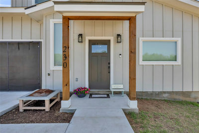 230 Rosehill Dr — photo 2
