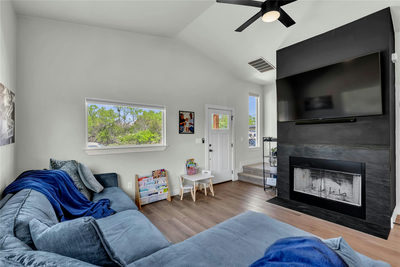 230 Rosehill Dr — photo 5