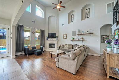 20512 Fairleaf St — photo 4
