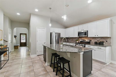301 Stone View Trl — photo 4