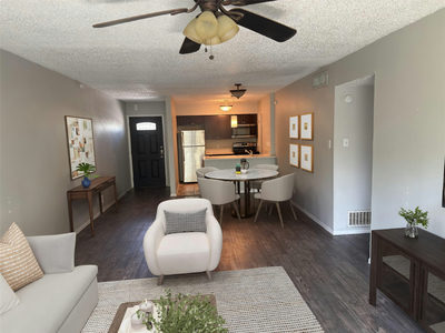1202 Newning Ave #311 — photo 2