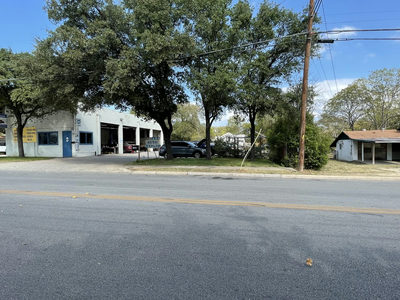 1900 Fortview Rd — photo 5