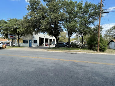 1900 Fortview Rd — photo 4