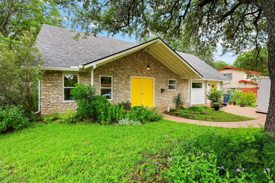 1209 Clearfield Dr — photo 2