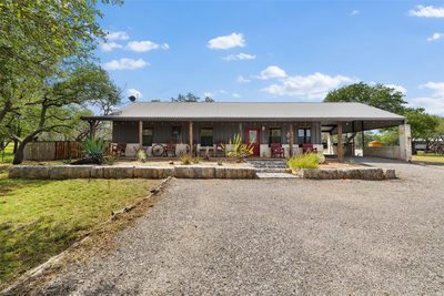 2631 N US Hwy 281 — photo 2