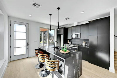 1117 Lawson Ln #2 — photo 2