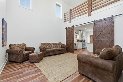 1006 Frost Ave — photo 4