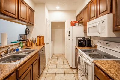 807 W 25th St #102 — photo 4