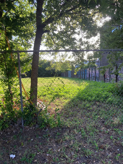 1192 B Comal St St — photo 4