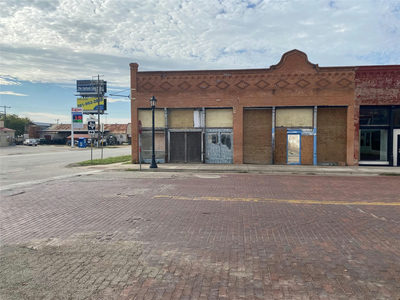 239 E Clark St — photo 2
