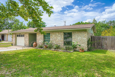 914 Hermitage Dr — photo 3
