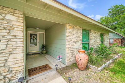 914 Hermitage Dr — photo 4