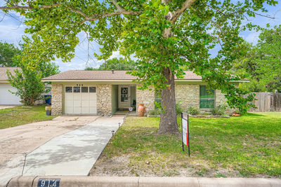 914 Hermitage Dr — photo 2