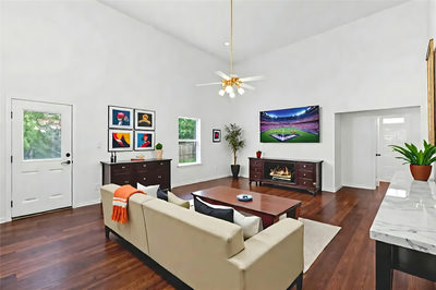 2571 Georgian Dr — photo 2