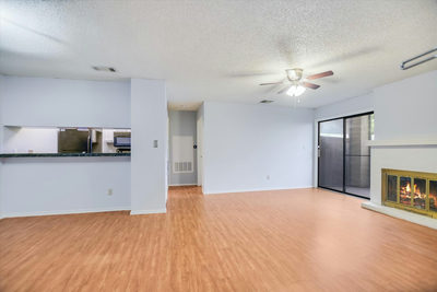 1202 Thorpe Ln #407 — photo 4