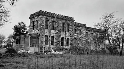 102 W 3rd St — photo 4