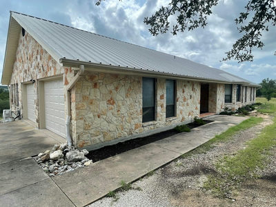 817 Mountain Creek Rd — photo 2