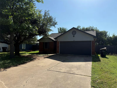 219 Juniper Dr — photo 2
