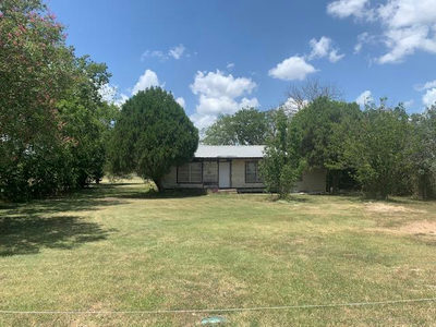 1503 N Burleson St — photo 2