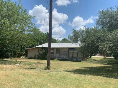 1503 N Burleson St — photo 4