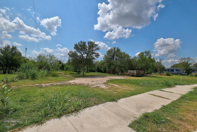 107 N Robinson St — photo 2
