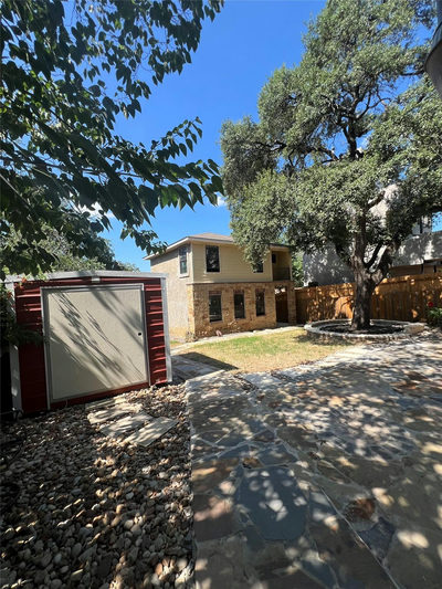 1002 Walter St — photo 3