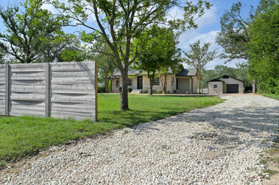 3501 Pecan Springs Rd — photo 2