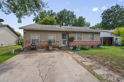 5507 Burgundy Dr — photo 2