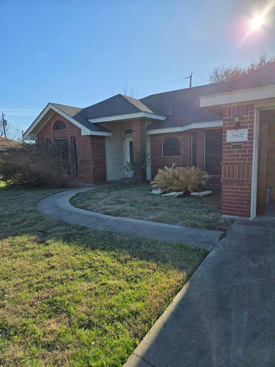 2607 Cherrylawn Dr — photo 2