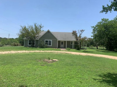 1501 & 1503 N Burleson St — photo 4