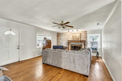 11909 Bluebonnet Ln — photo 5