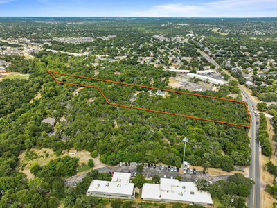 2105 Sam Bass Rd — photo 2
