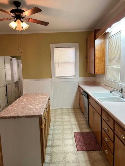 413 Fowzer St — photo 4