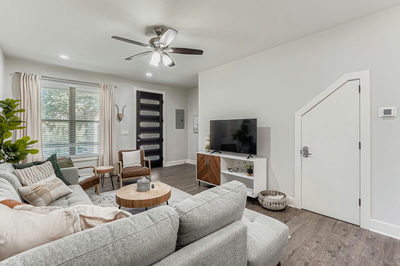 18803 Hogan Cir #14 — photo 4