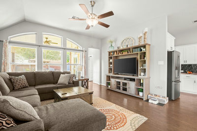 108 Red Matador Ln — photo 2
