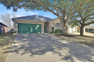 1030 Disraeli Cir — photo 4