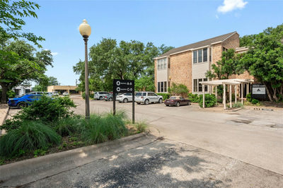 3624 N Hills Dr #D201 — photo 4
