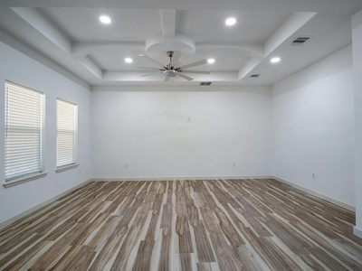 1006 Garfield Dr — photo 5