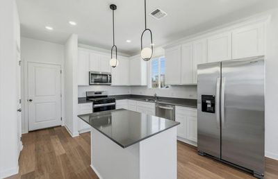 113 Lindheimer Ln — photo 3