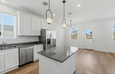 113 Lindheimer Ln — photo 4