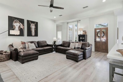 511 Debora Dr — photo 2