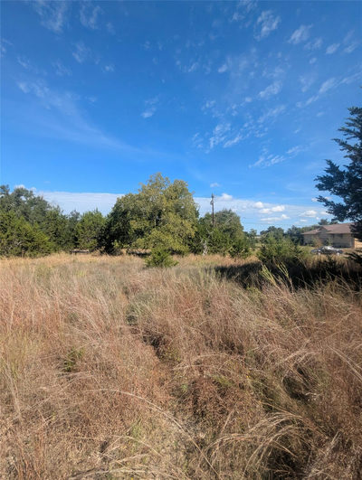201 Springlake Dr — photo 2