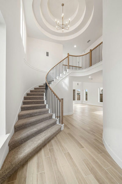 137 Emerald Grove Dr — photo 2