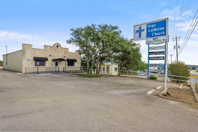 3411 N US Highway 281 — photo 4
