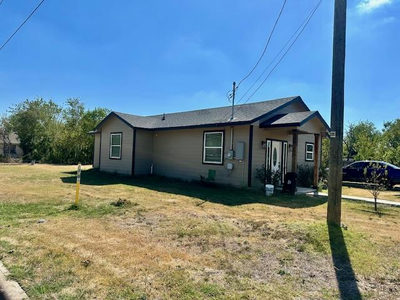 501 Maple St — photo 2