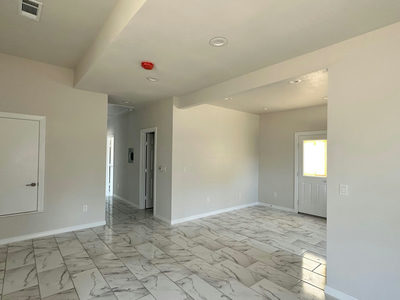 501 Maple St — photo 3