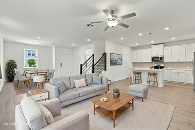 102 Gracie Way — photo 2